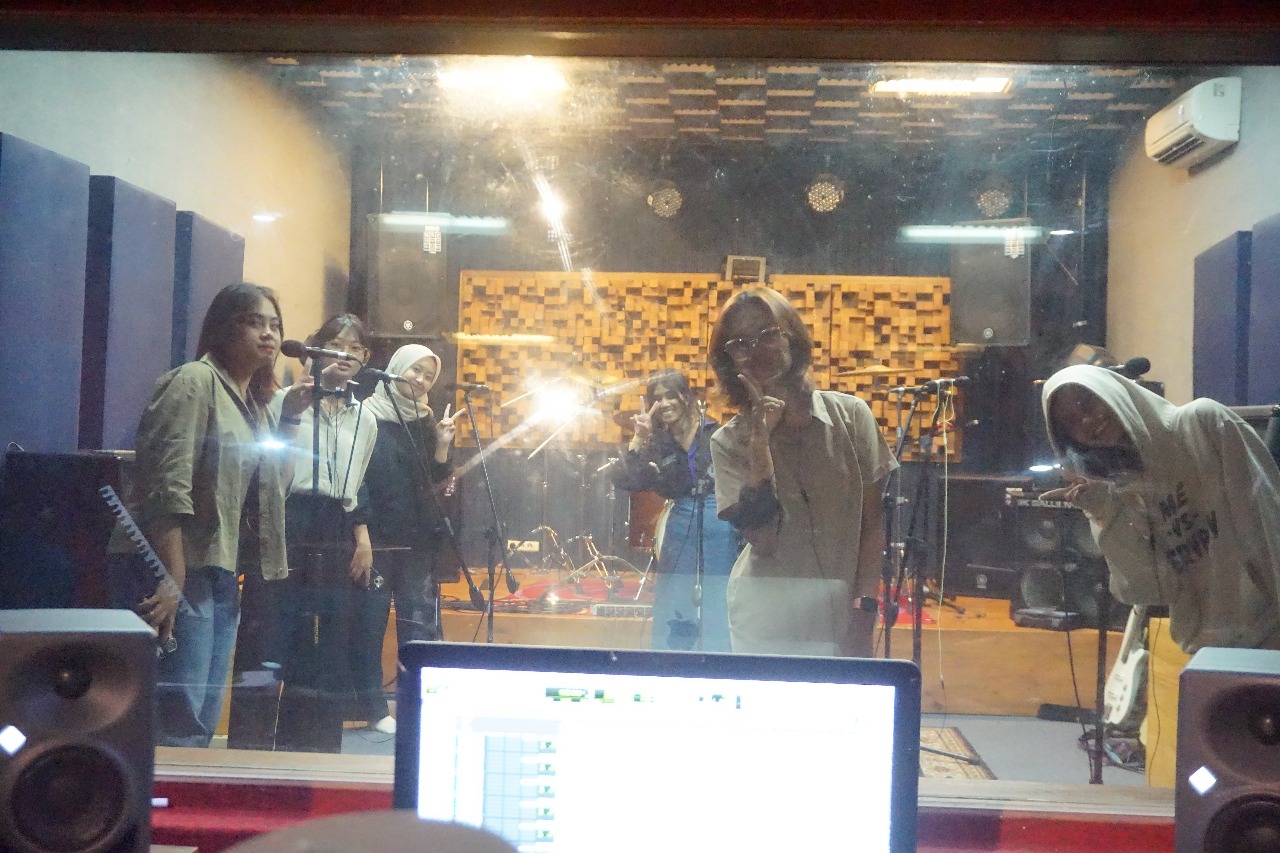 Rekaman Suara Hymne Mars